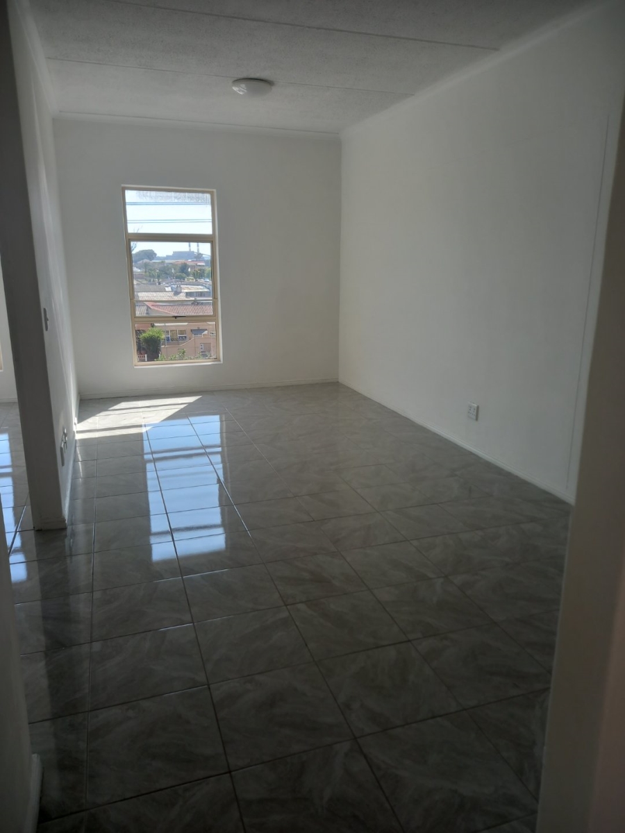 2 Bedroom Property for Sale in Bridgetown Western Cape